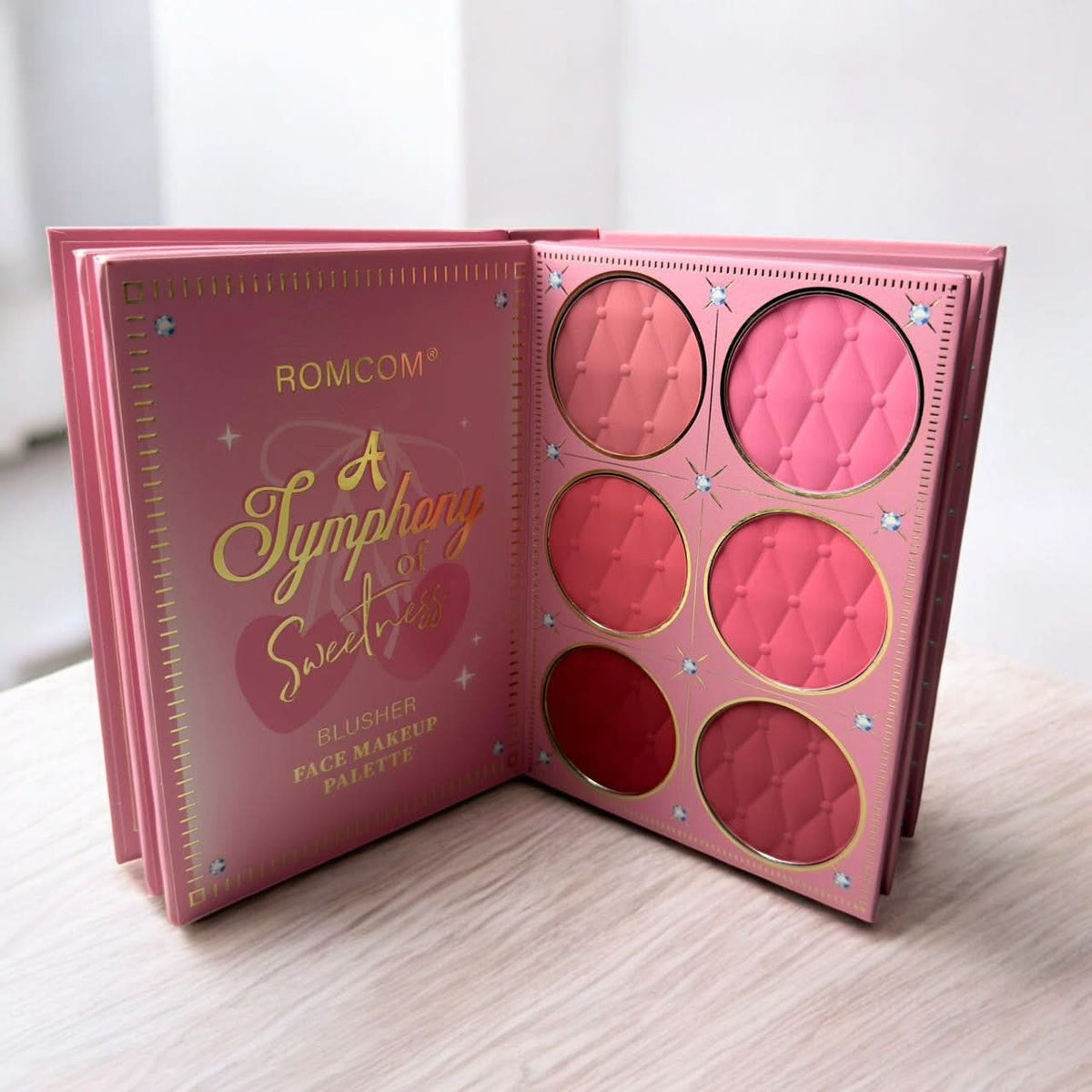 RomCom Dazzle Glow – All-in-One Makeup Book Palette
